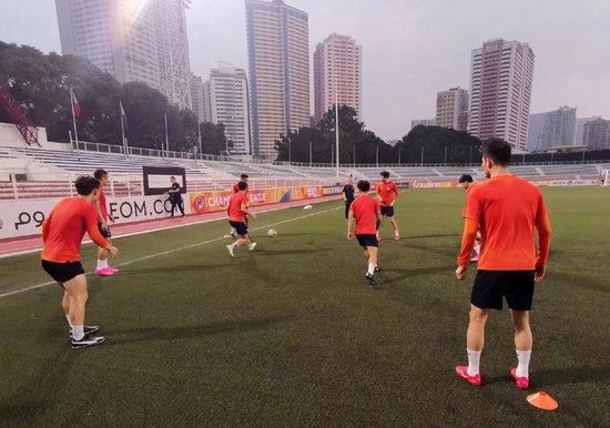 此外，萨尔也因为伤病，本场比赛出战成疑。